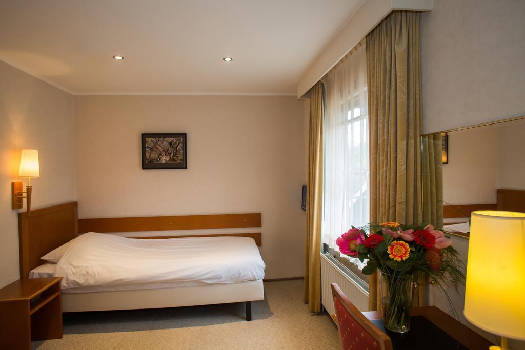 Landhotel De Hoofdige Boer آلمين المظهر الخارجي الصورة