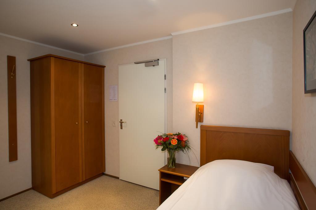 Landhotel De Hoofdige Boer آلمين المظهر الخارجي الصورة