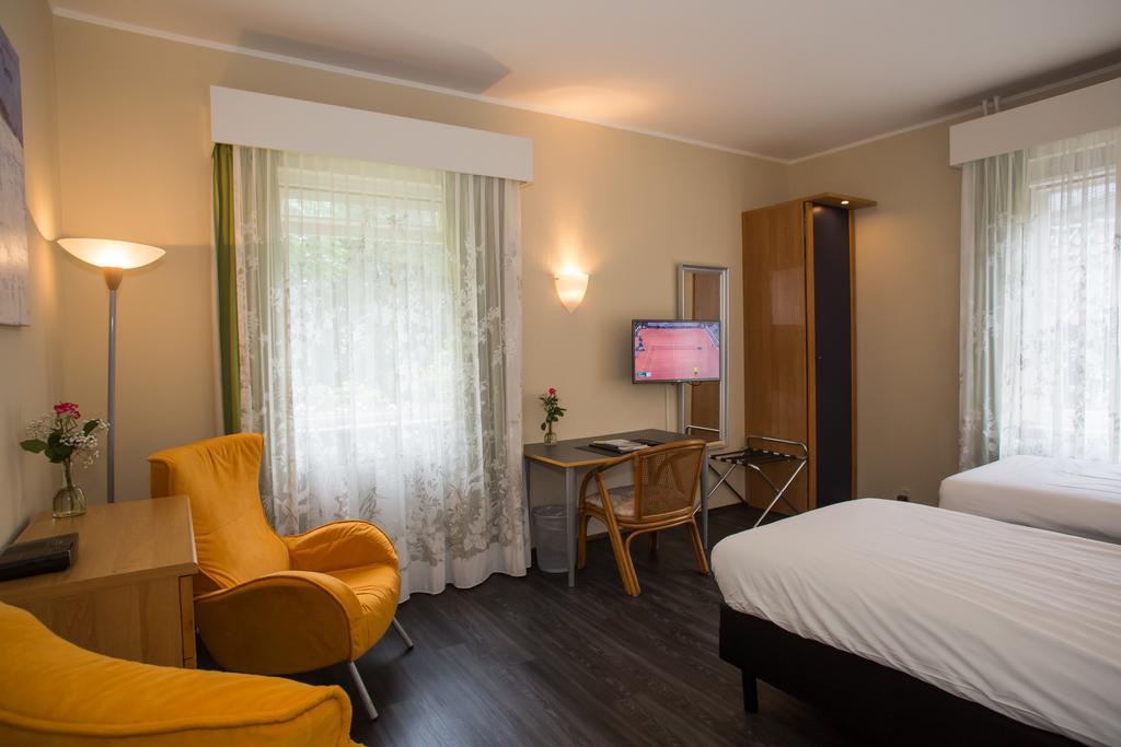 Landhotel De Hoofdige Boer آلمين المظهر الخارجي الصورة